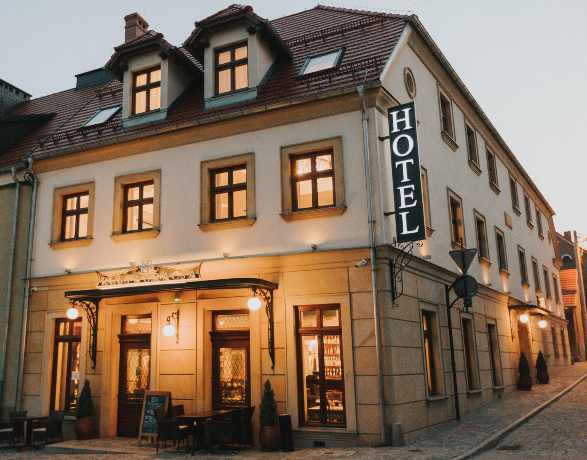 Hg Hotel Toszek Εξωτερικό φωτογραφία