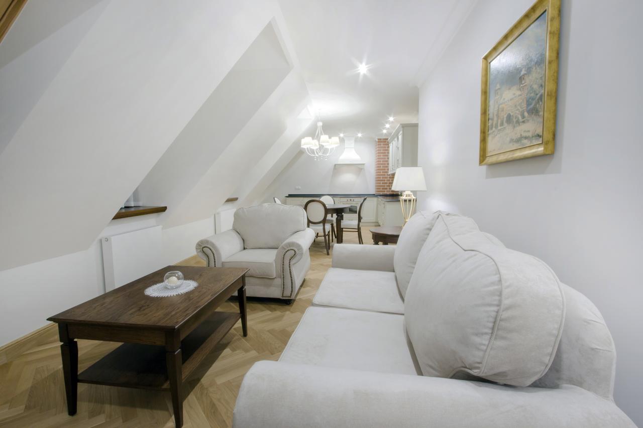 Hg Hotel Toszek Εξωτερικό φωτογραφία