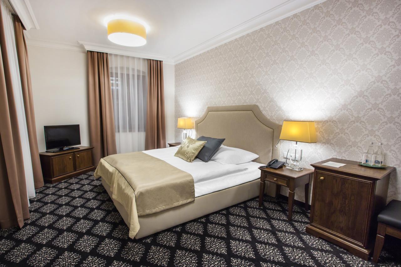 Hg Hotel Toszek Εξωτερικό φωτογραφία