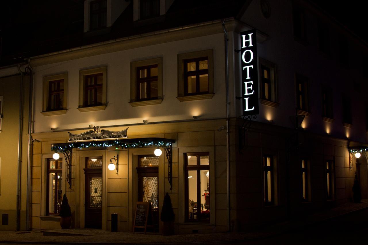 Hg Hotel Toszek Εξωτερικό φωτογραφία