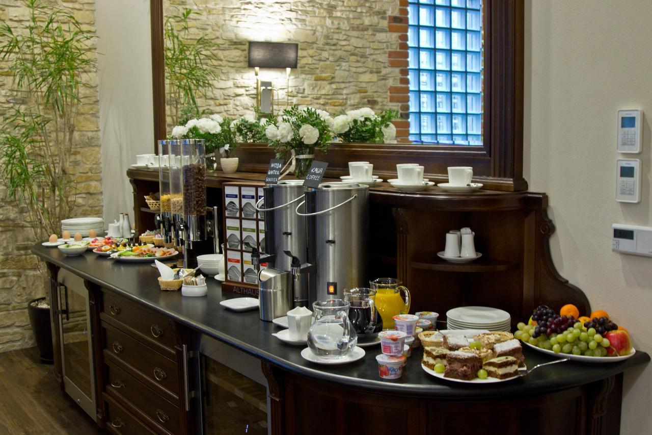 Hg Hotel Toszek Εξωτερικό φωτογραφία